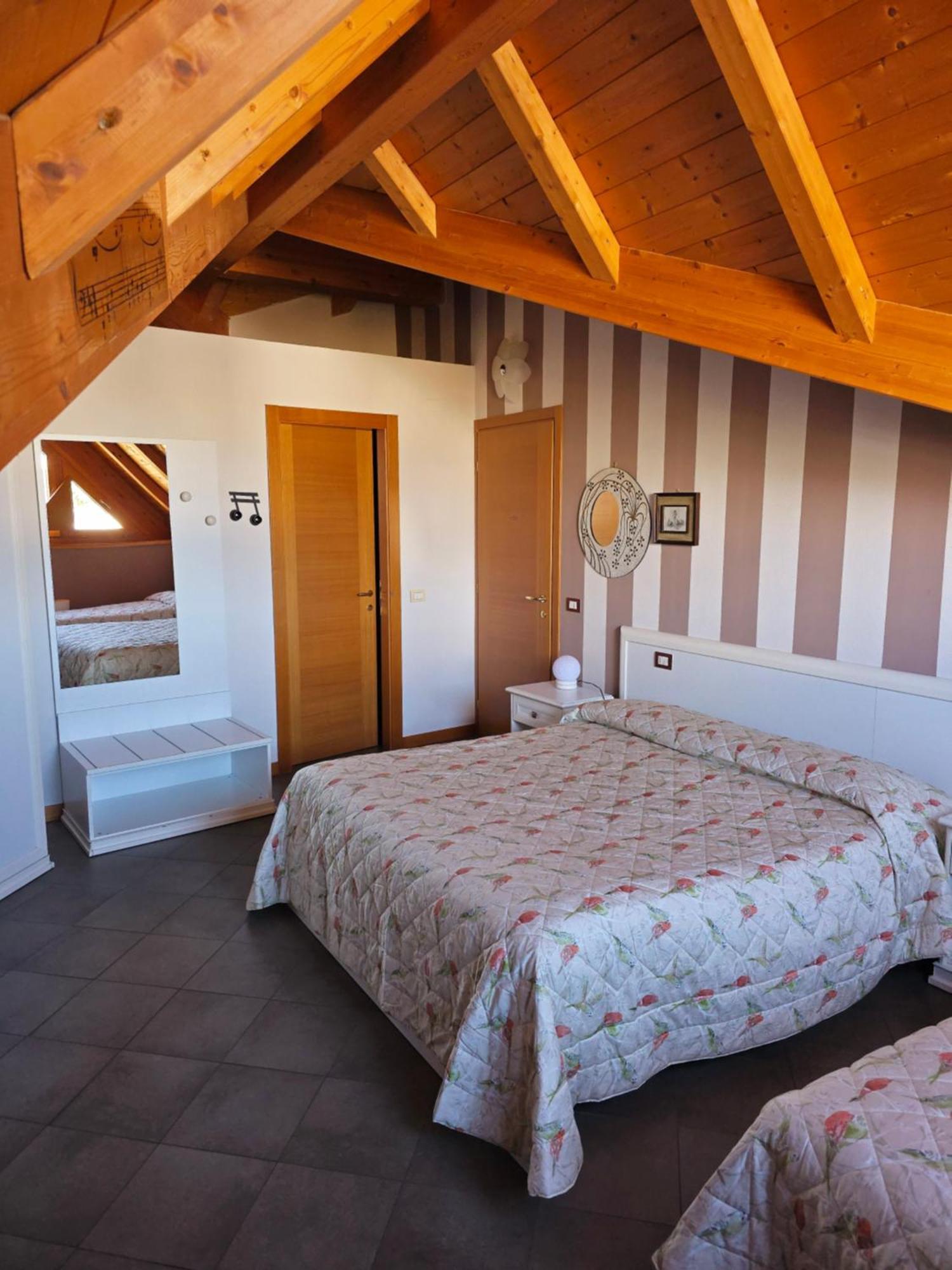 Made In Italy Hotel Бергамо Екстериор снимка