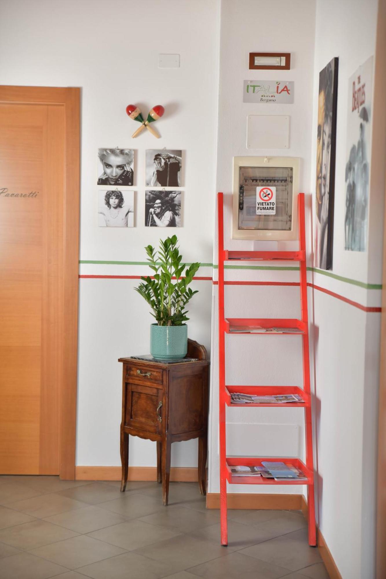 Made In Italy Hotel Бергамо Екстериор снимка