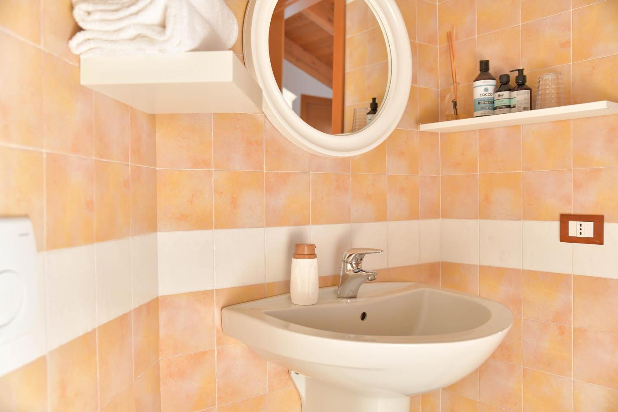 Made In Italy Hotel Бергамо Екстериор снимка